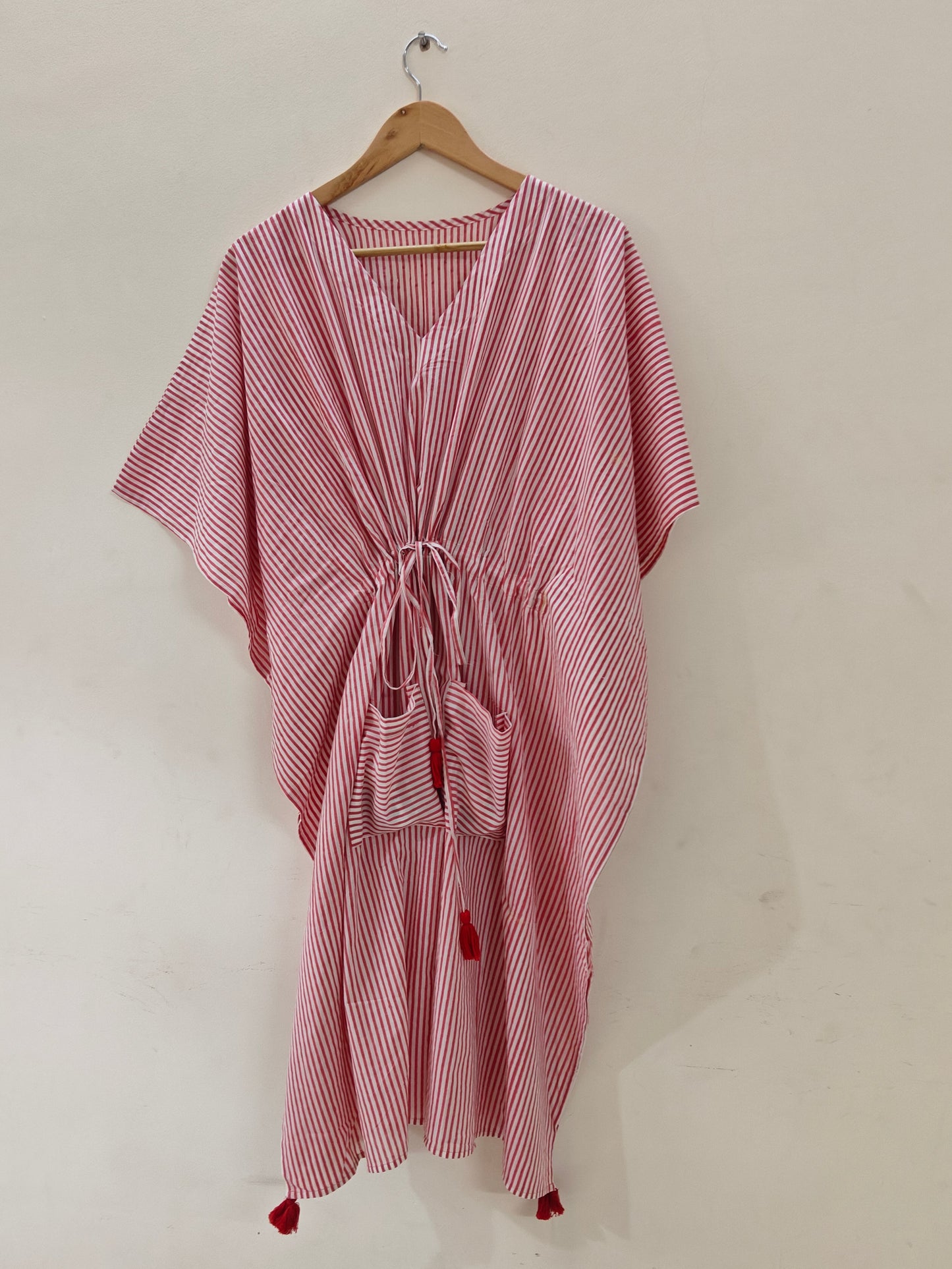Front view of lalrekha kaftan