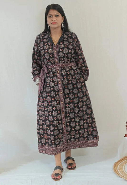 Shirt dress with attached belt, styled with Kolhapuri chappals and oxidised jewellery – front view.